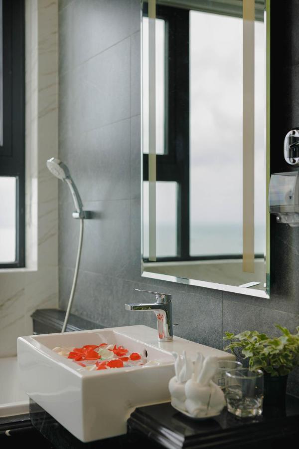 Altara Luxury Residences Куи Нхон Екстериор снимка